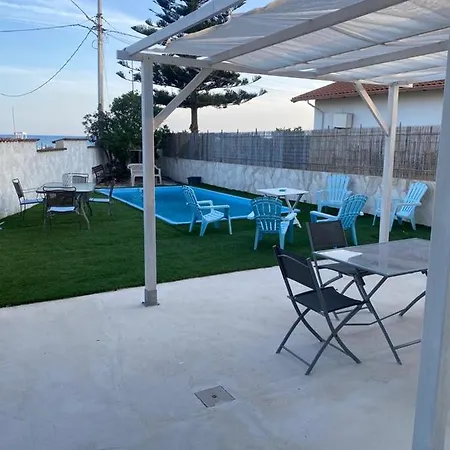 Bianca Seaview *